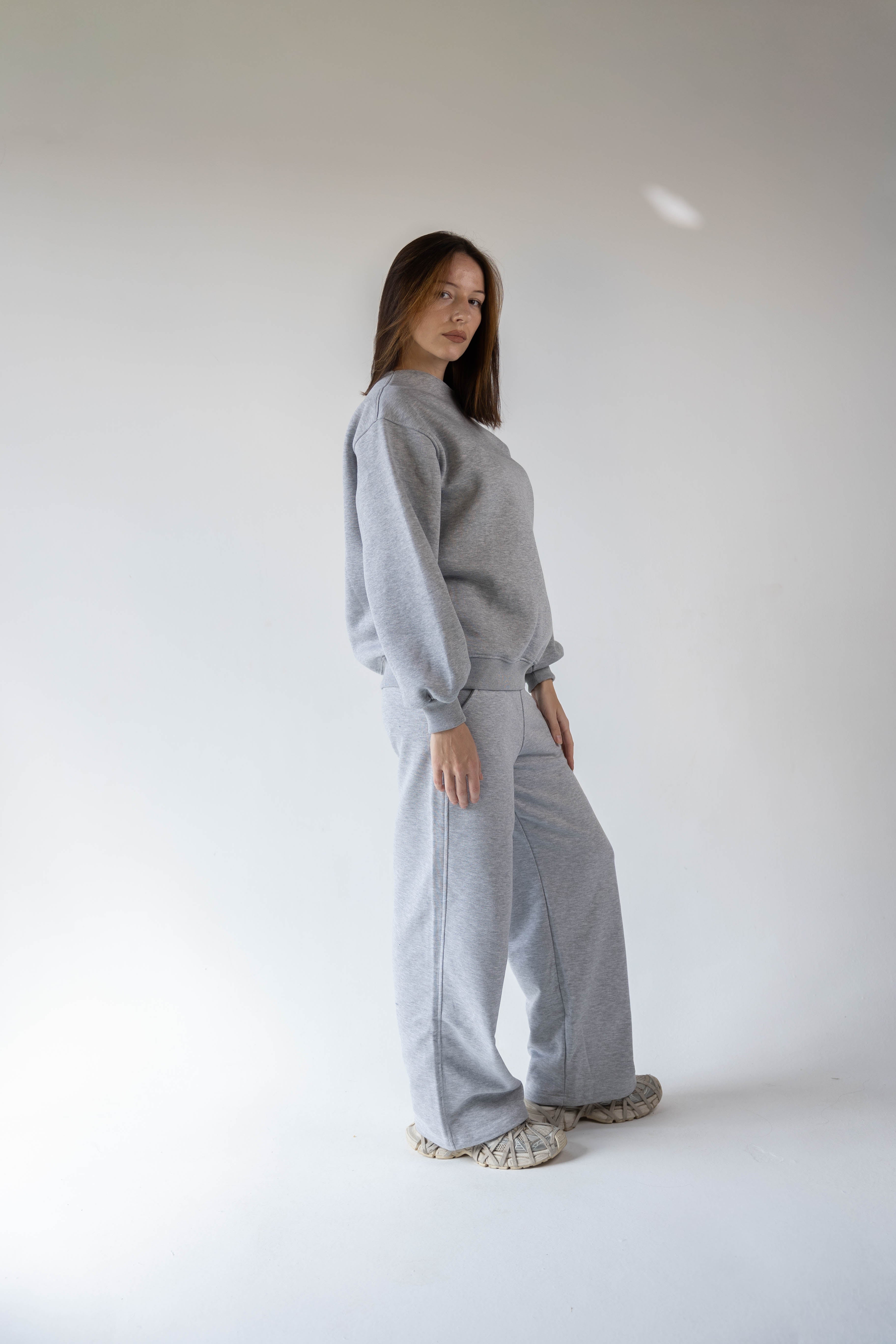 HONEST Off-Shoulder Sweatshirt
