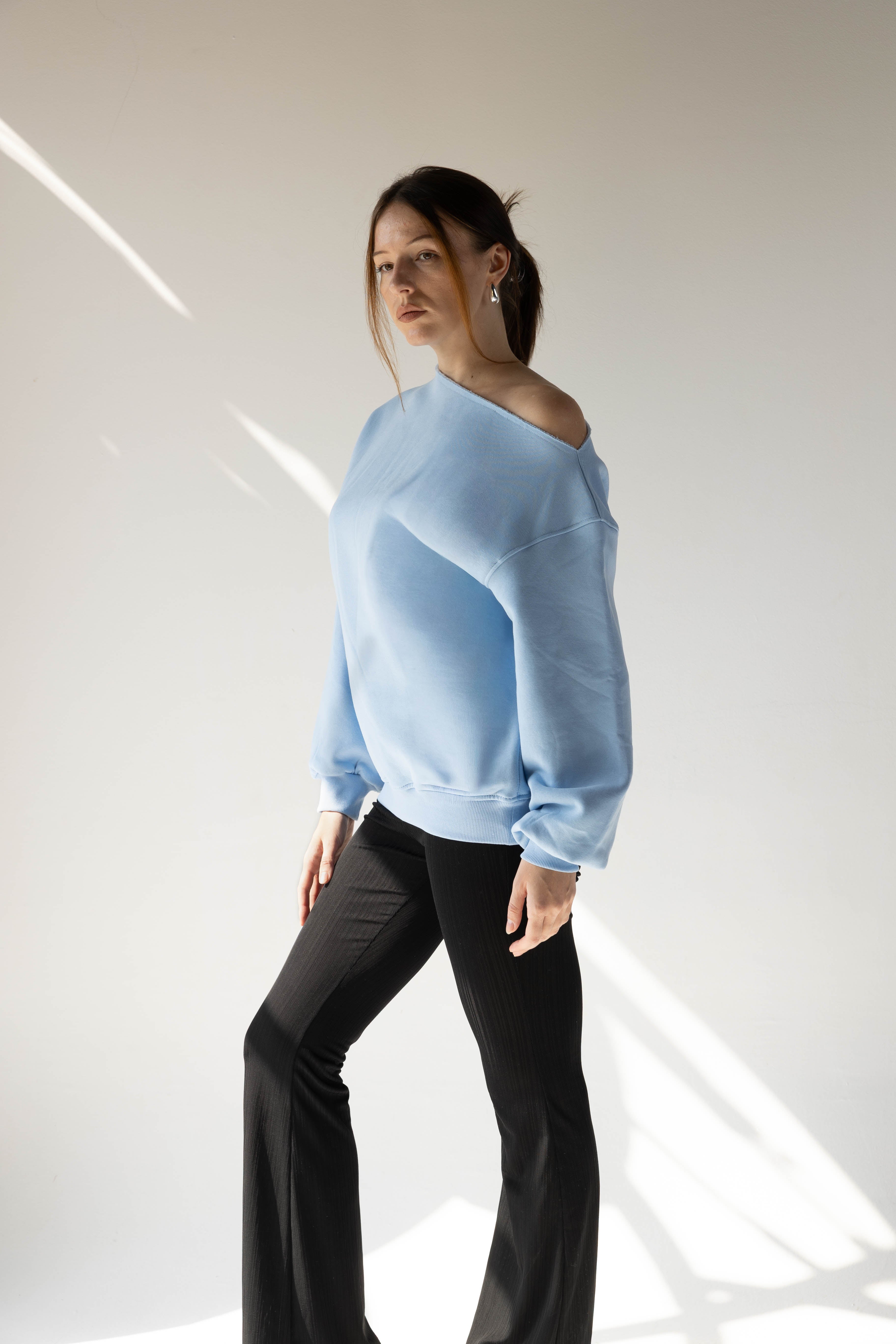 HONEST Off-Shoulder Sweatshirt