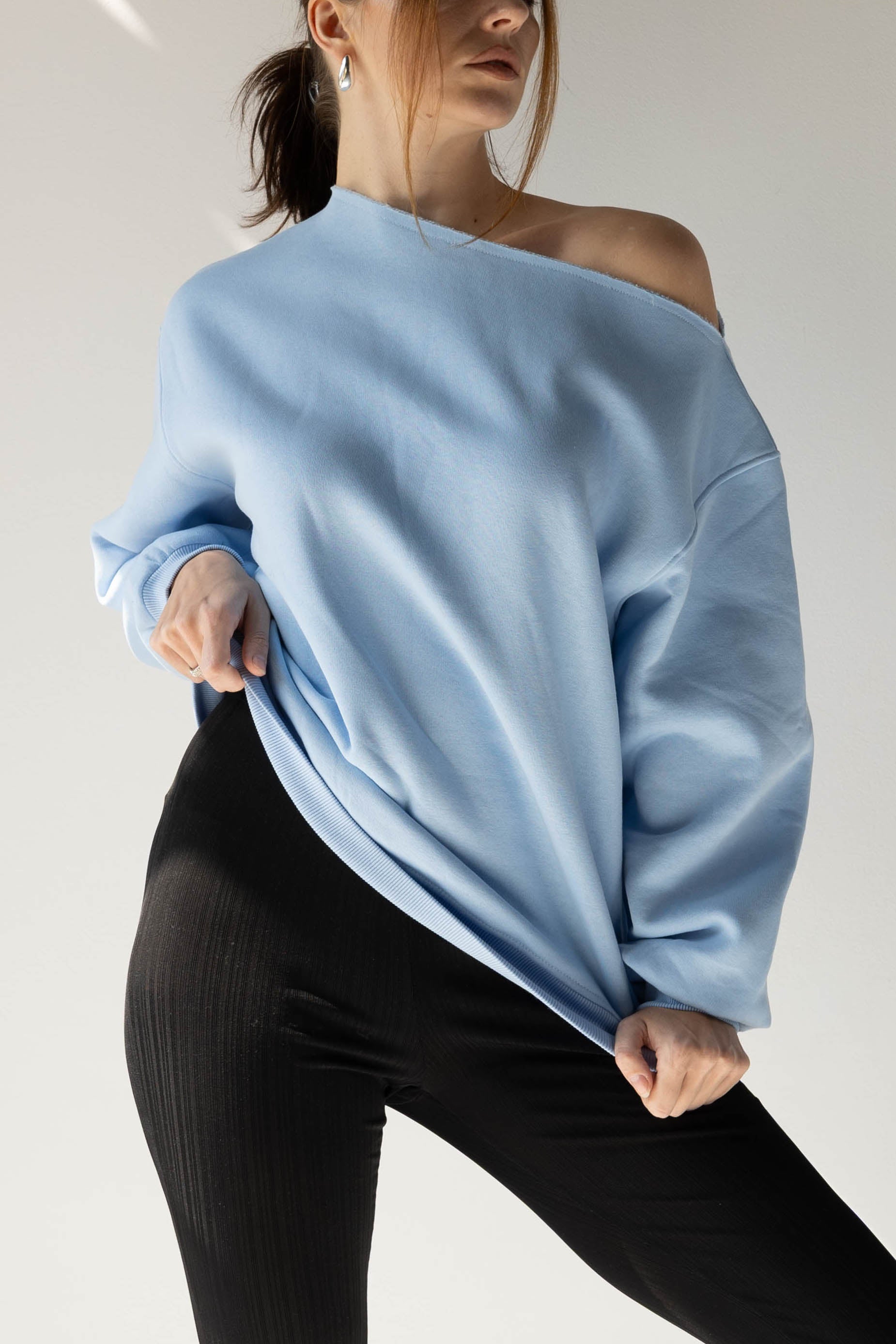 HONEST Off-Shoulder Sweatshirt